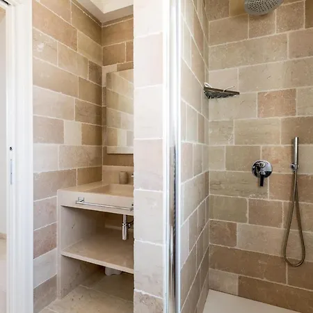 Angi By Perle Di Puglia * Сан-Вито-деи- Норманни